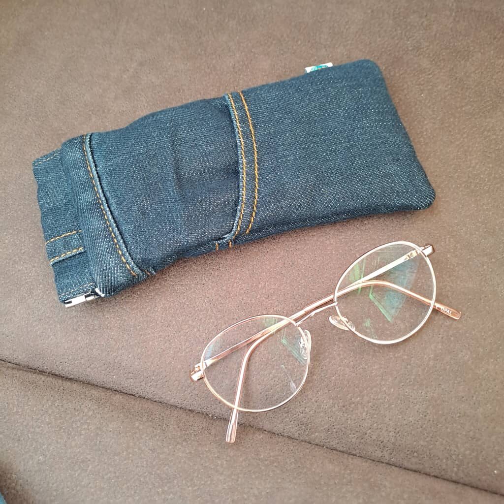 etui à brosse à dents gris etui à brosse à dents gris