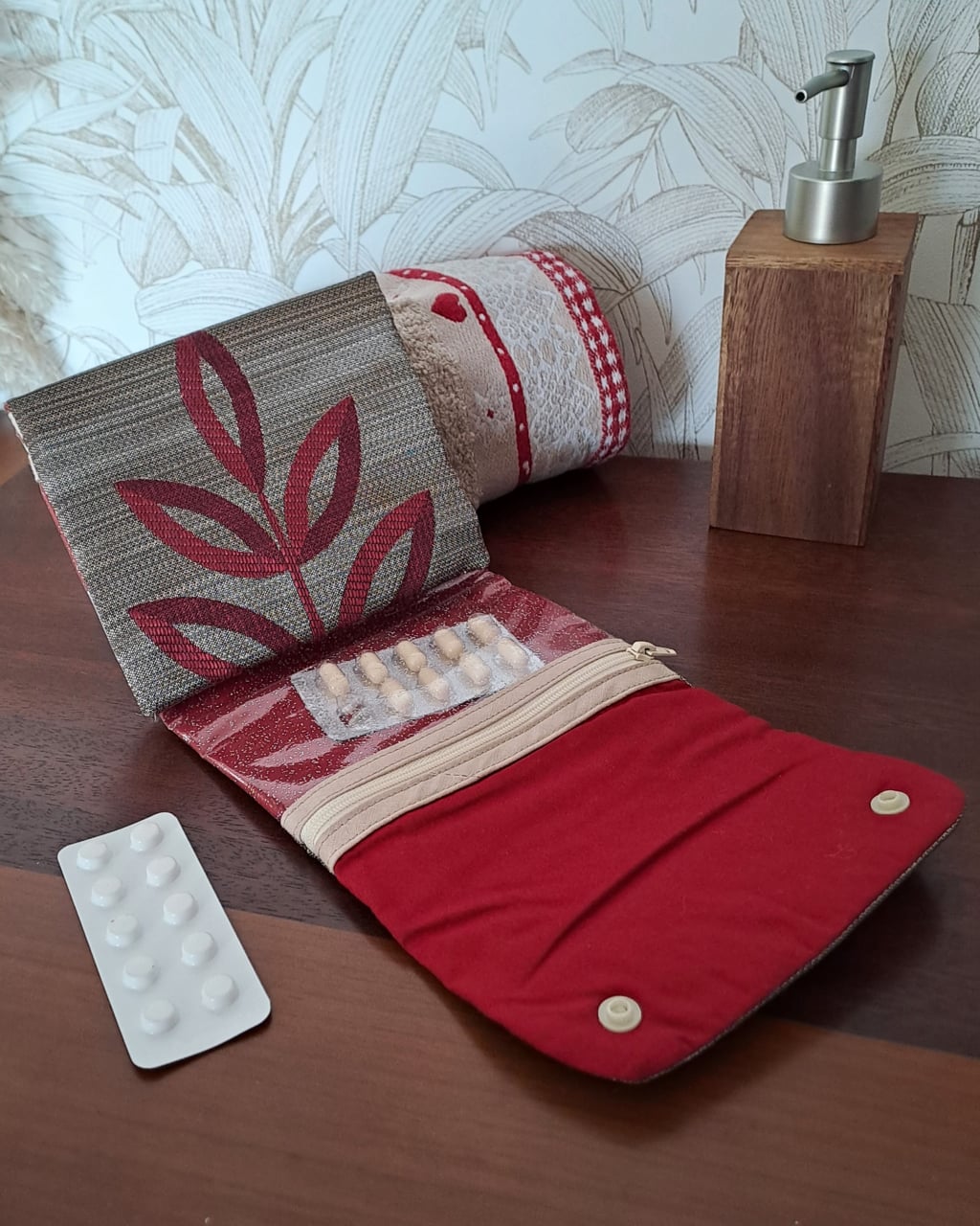 la pochette multi poches joséphine version turquoise la pochette multi poches joséphine version turquoise