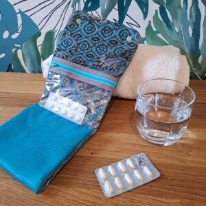 la pochette multi poches joséphine version turquoise